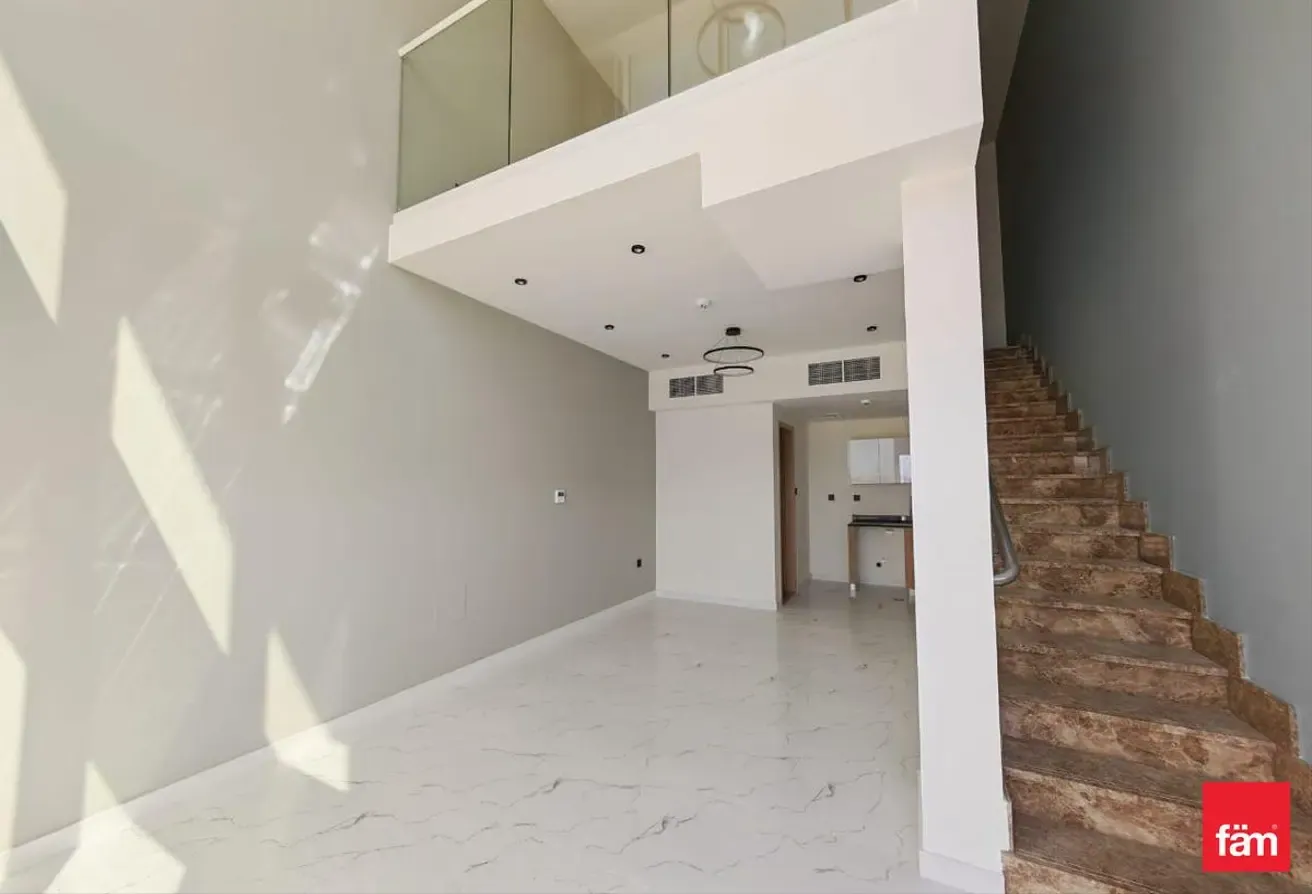 Upgraded Unit | Ready To Move | Vastu
