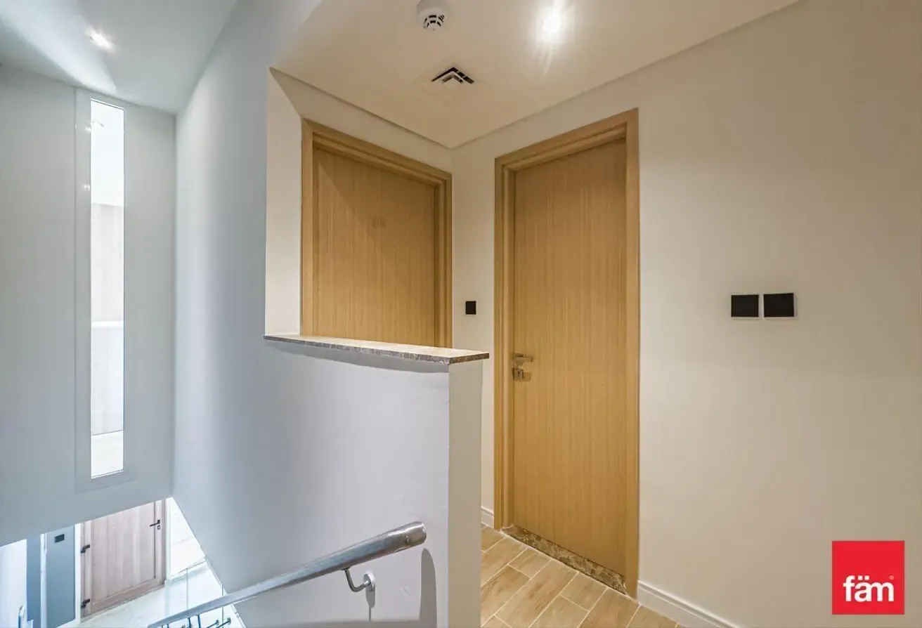 Upgraded Unit | Ready To Move | Vastu