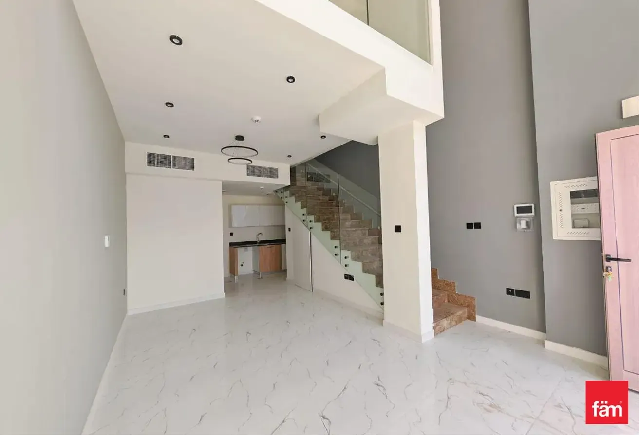 Upgraded Unit | Ready To Move | Vastu