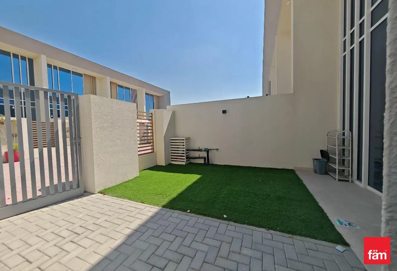 Upgraded Unit | Ready To Move | Vastu