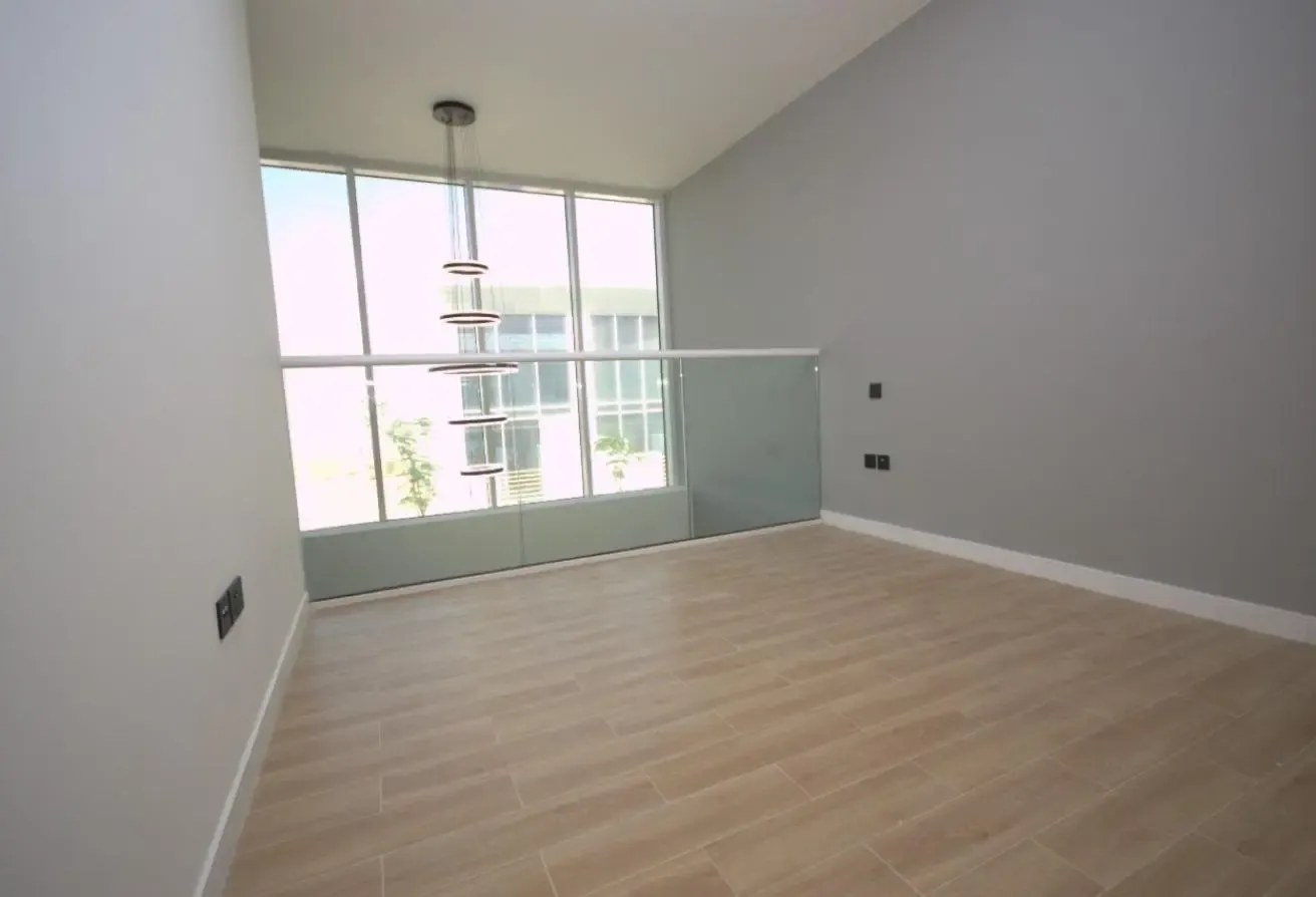 Loft Style | High ROI | Vacant On Transfer
