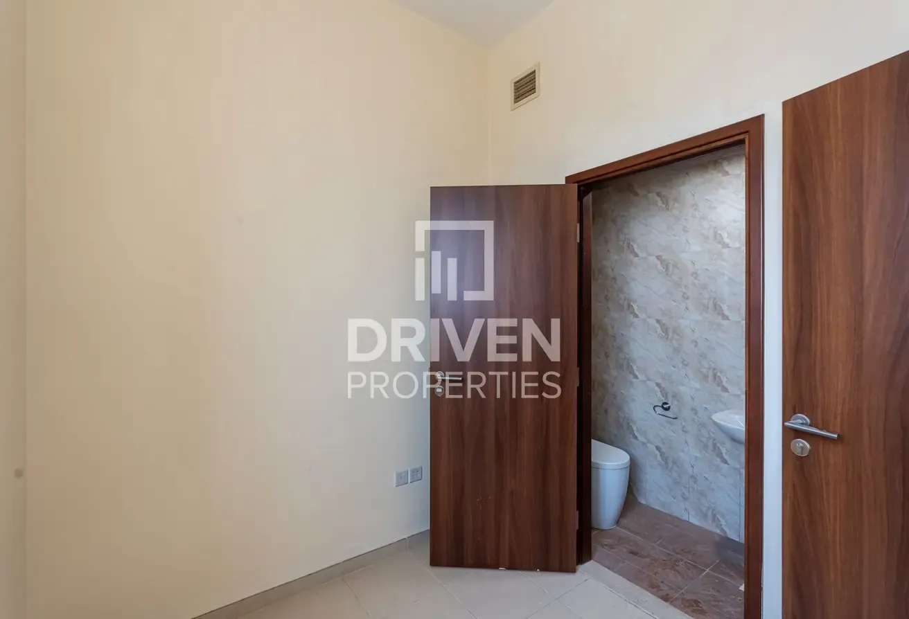 Burj Khalifa View | Maids Room | Spacious