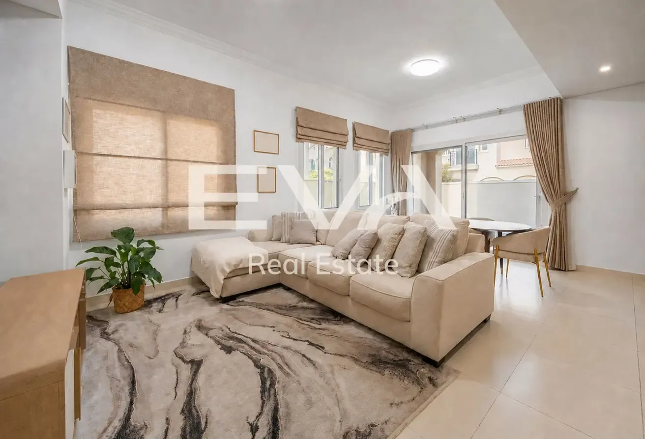 LIGHT WOOD | PERFECT CONDITION | NEXT TO PARK