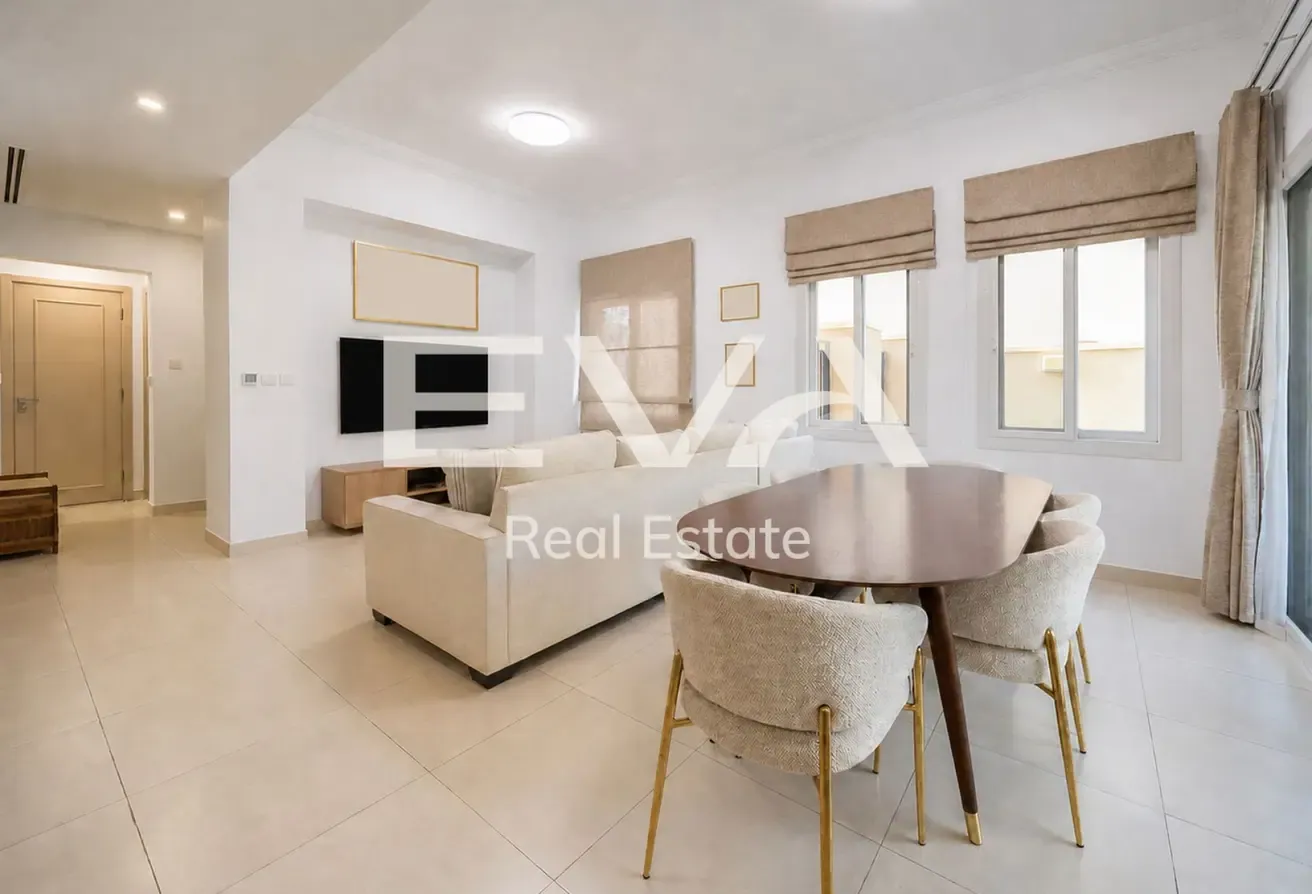 LIGHT WOOD | PERFECT CONDITION | NEXT TO PARK