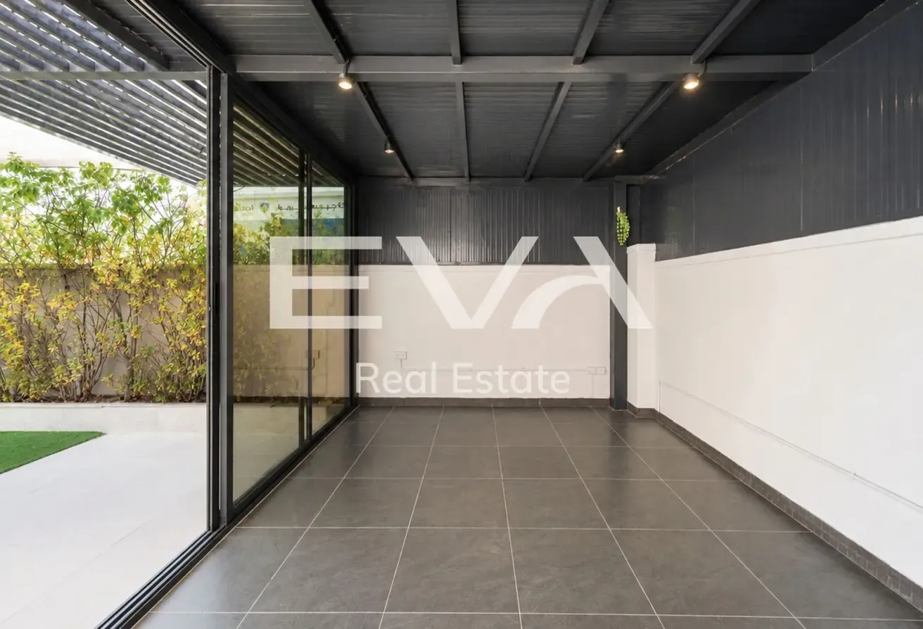 SINGLE ROW | FULLY EXTENDED | VACANT