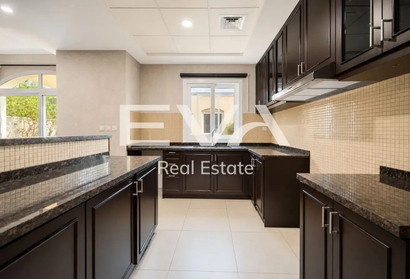 SINGLE ROW | FULLY EXTENDED | VACANT