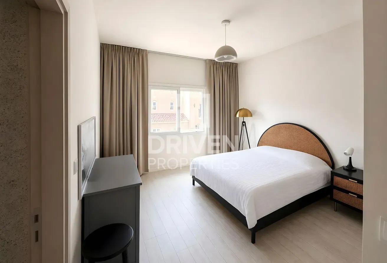 VOT | Upgraded | Vastu | Well Maintain | Exclusive