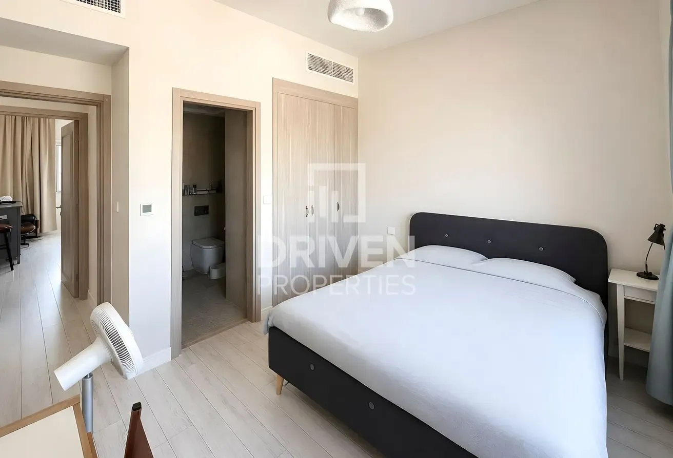 VOT | Upgraded | Vastu | Well Maintain | Exclusive