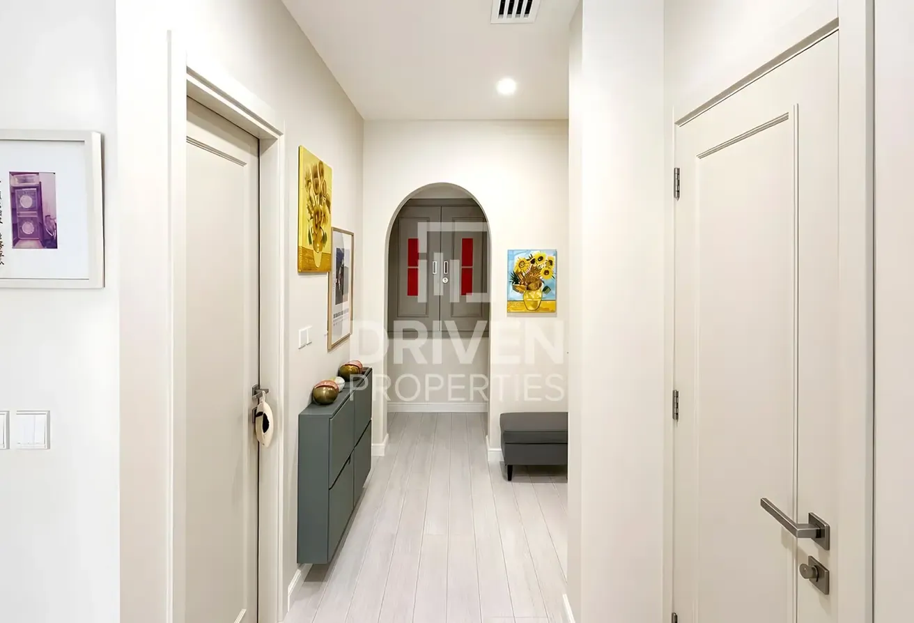 VOT | Upgraded | Vastu | Well Maintain | Exclusive
