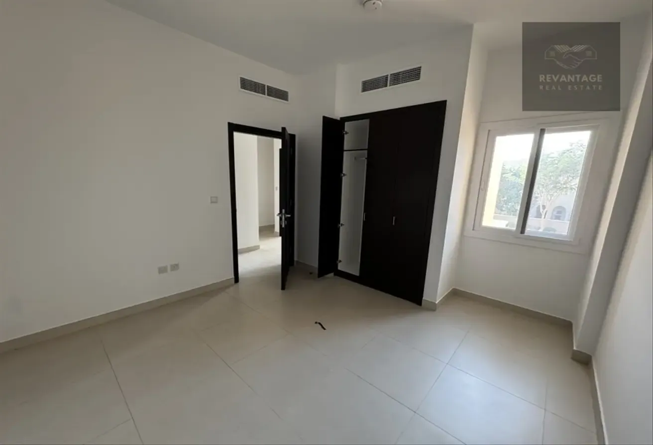 Amazing Location | Single Row | Exclusive Unit |