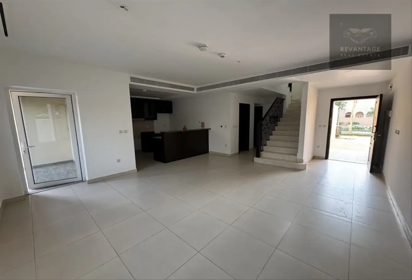 Amazing Location | Single Row | Exclusive Unit |