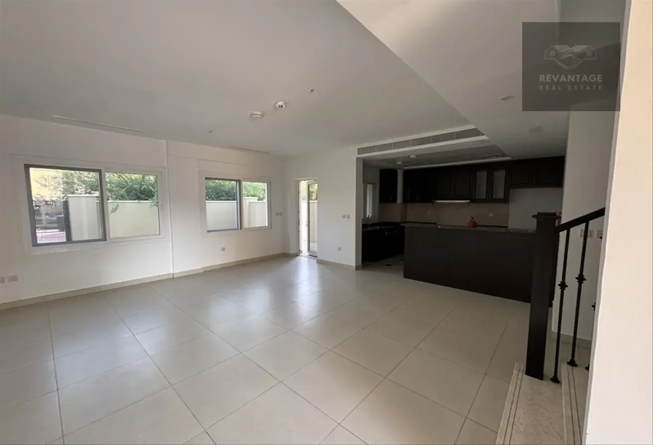 Amazing Location | Single Row | Exclusive Unit |