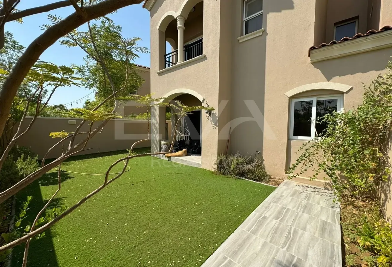 UNFURNISHED | VACANT | PRISTINE CONDITION