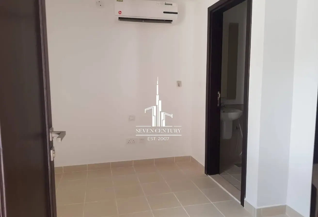 Luxury 2BR + Maid Villa | Prime Location |Tenanted