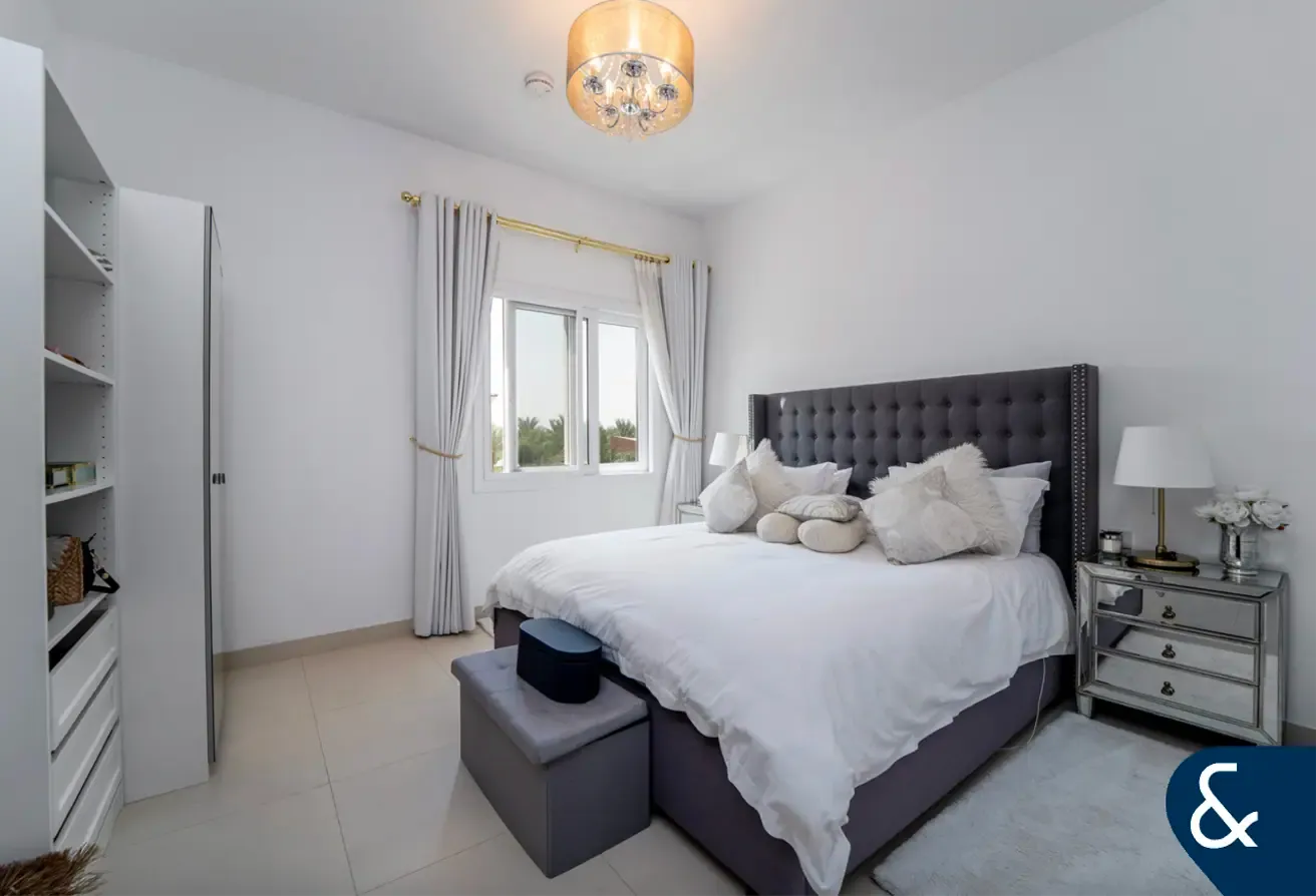 4 Beds | Vacant on Transfer | Backs Park