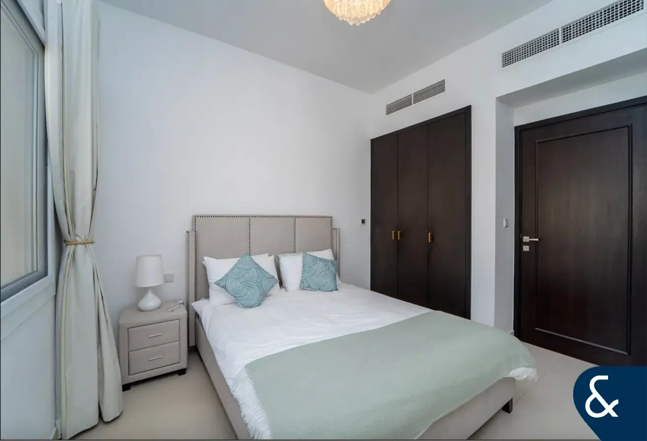 4 Beds | Vacant on Transfer | Backs Park