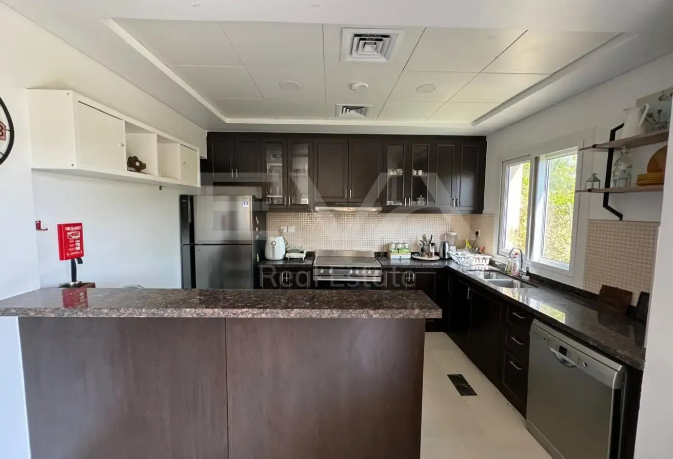 SINGLE ROW | INVESTORS DEAL | PRISTINE CONDITION