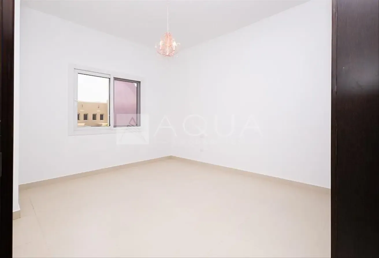 CORNER TYPE B | NEGOTIABLE | VACANT SOON