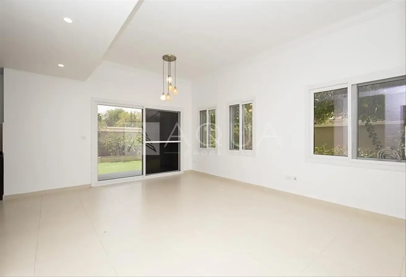CORNER TYPE B | NEGOTIABLE | VACANT SOON