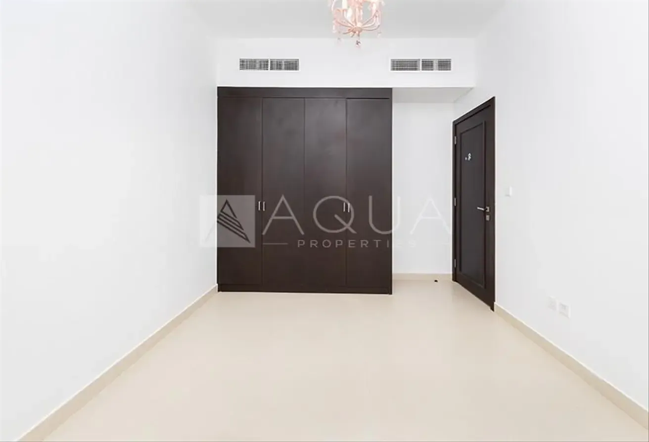 CORNER TYPE B | NEGOTIABLE | VACANT SOON