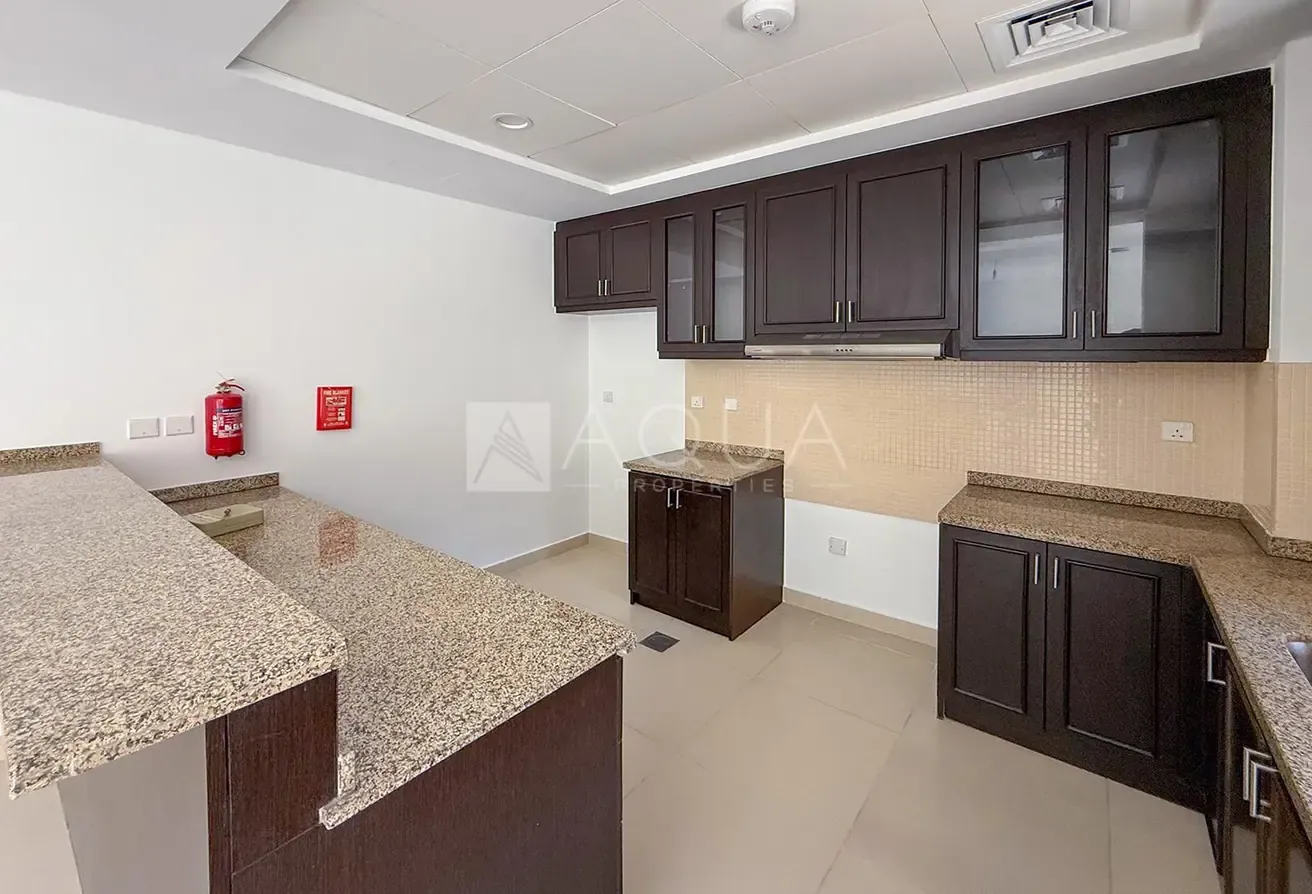 NEGOTIABLE | 3 BED VACANT | BEST LOCATION