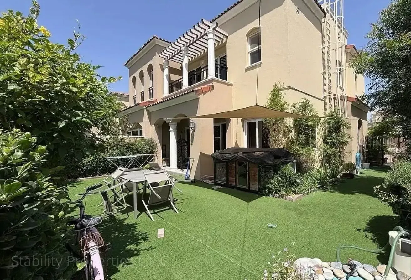 NEGOTIABLE! | SEMI DETACHED VILLA | POOL ACCESS