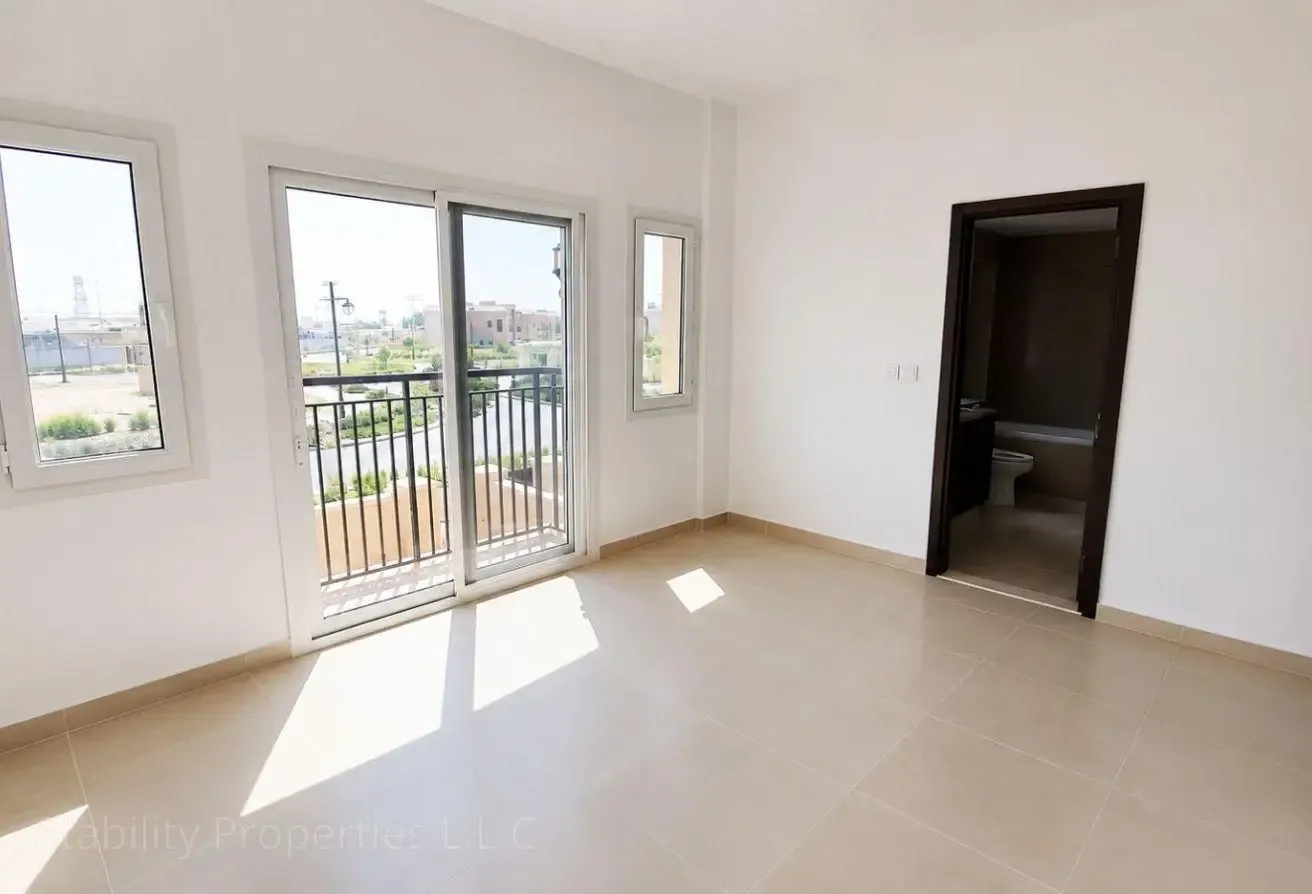 NEGOTIABLE! | SEMI DETACHED VILLA | POOL ACCESS