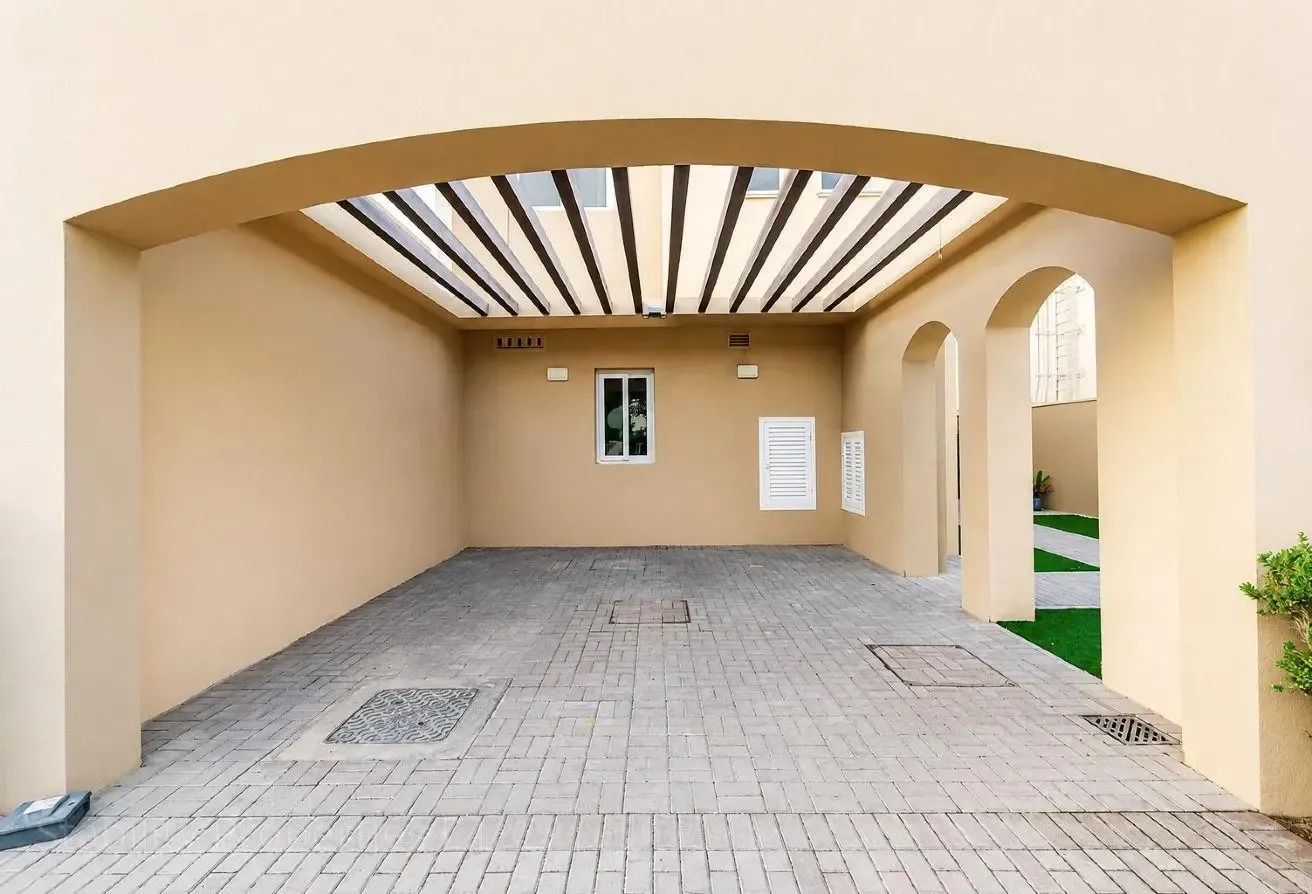 NEGOTIABLE! | SEMI DETACHED VILLA | POOL ACCESS