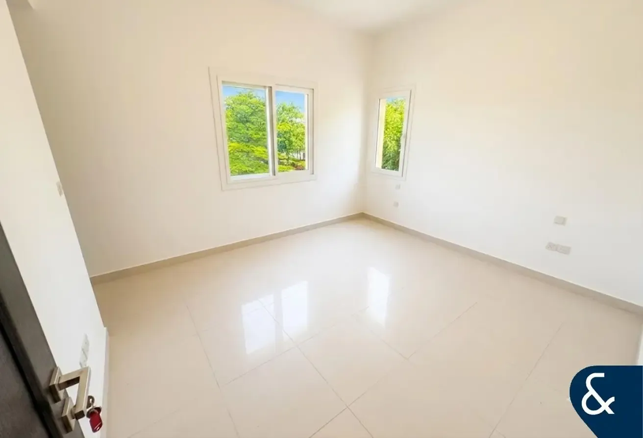 Park Backing | Rare 4 Bedroom | Large Plot