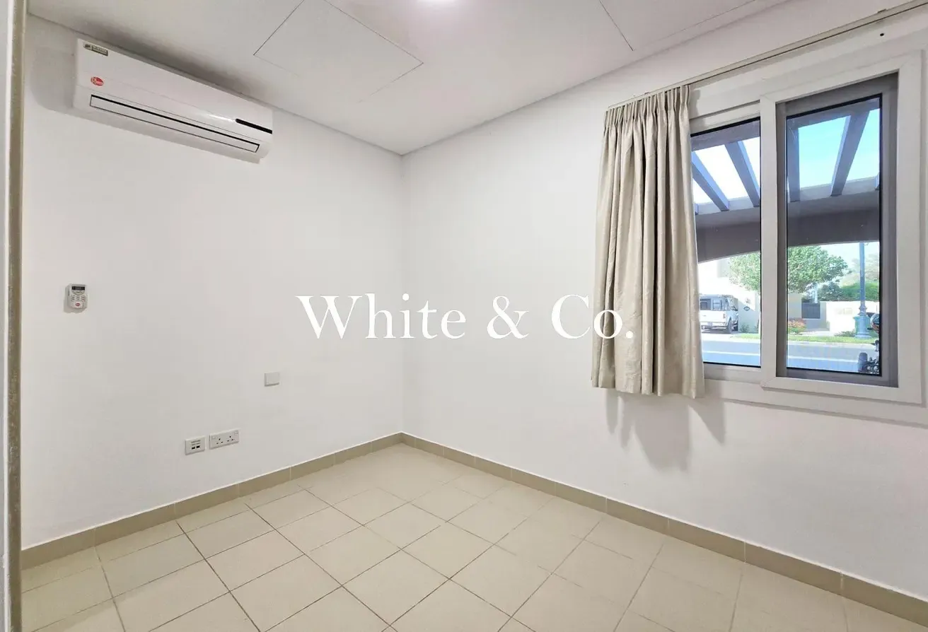 Single Row | Close to Pool | Landscaped
