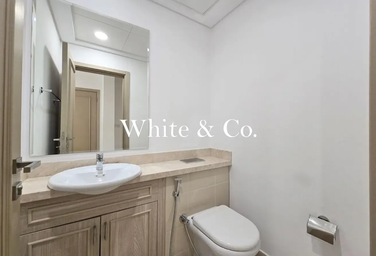 Single Row | Close to Pool | Landscaped