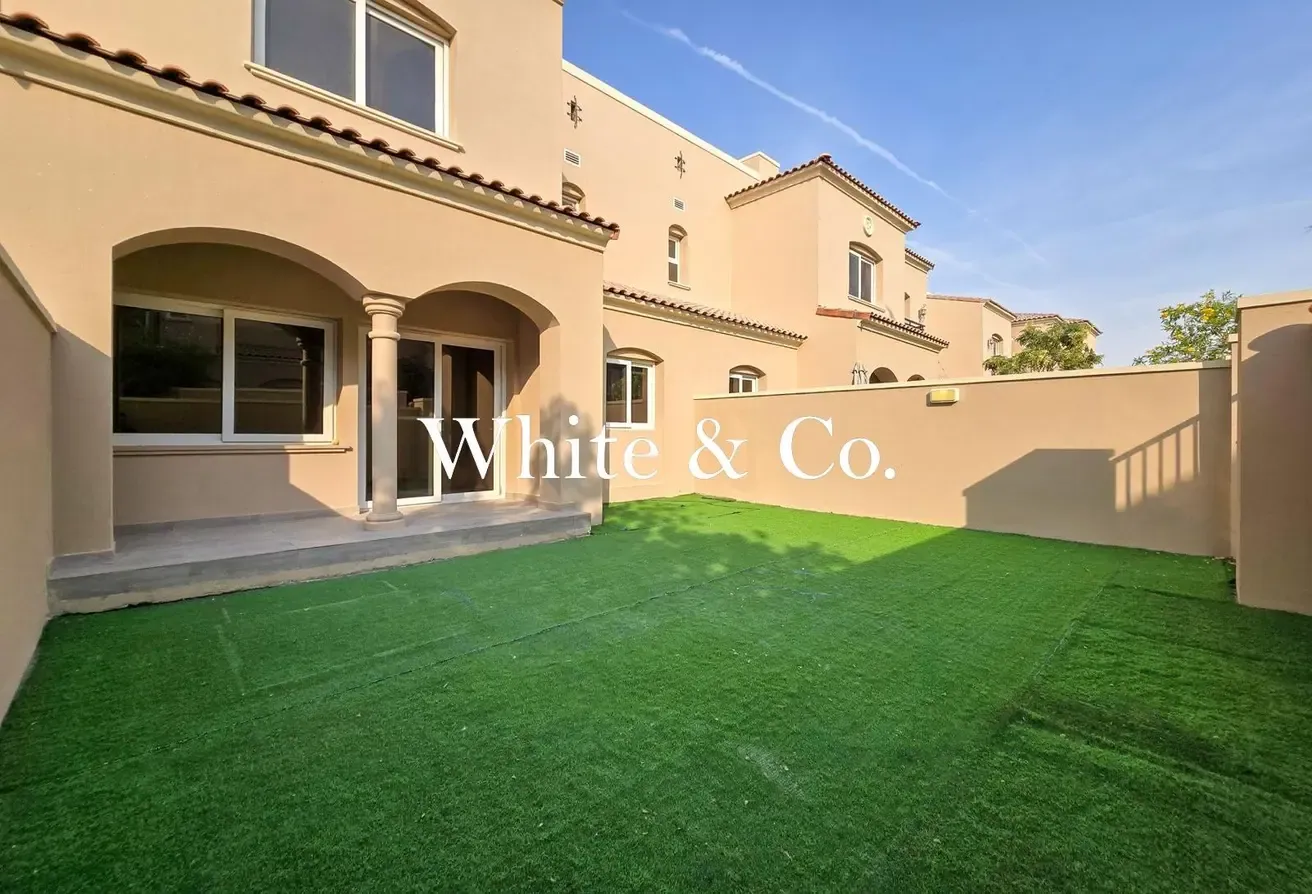Single Row | Close to Pool | Landscaped