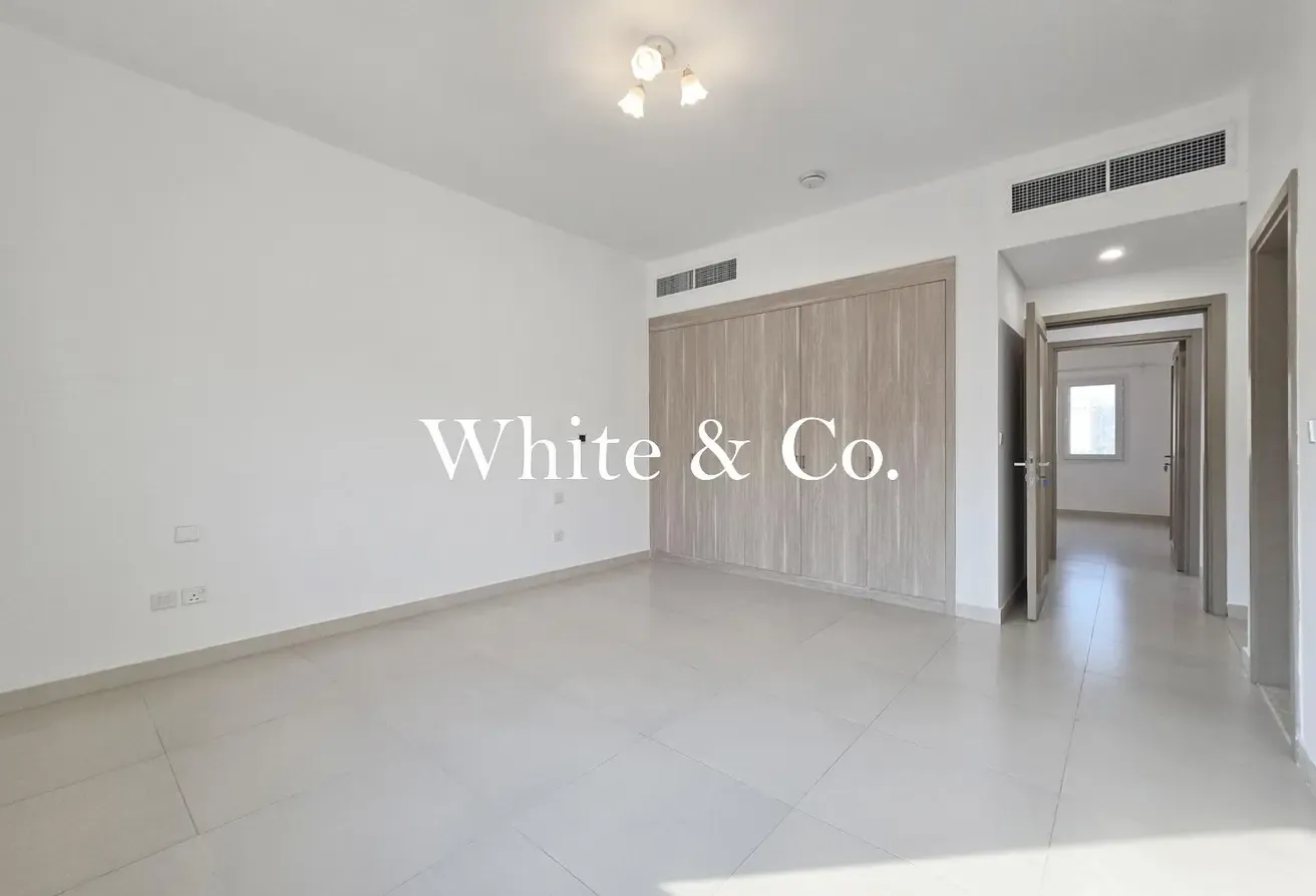 Single Row | Close to Pool | Landscaped