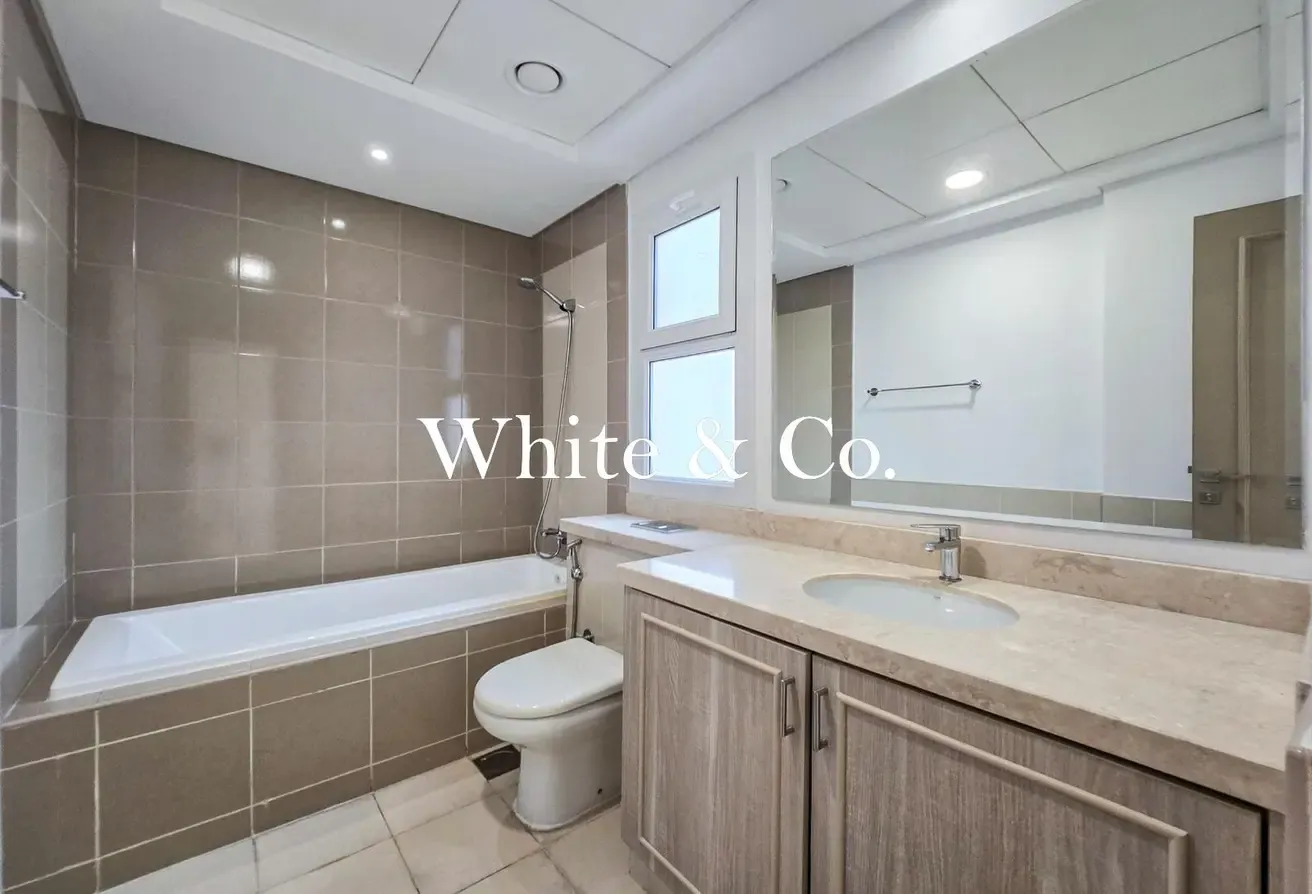 Single Row | Close to Pool | Landscaped