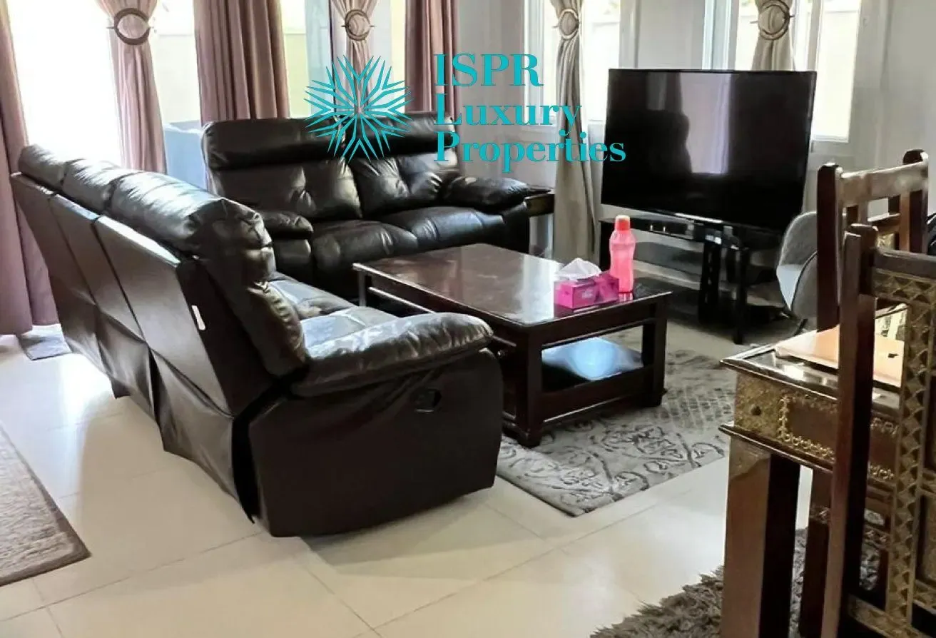 Single Row | 3BR Vacant | Landscaped Garden