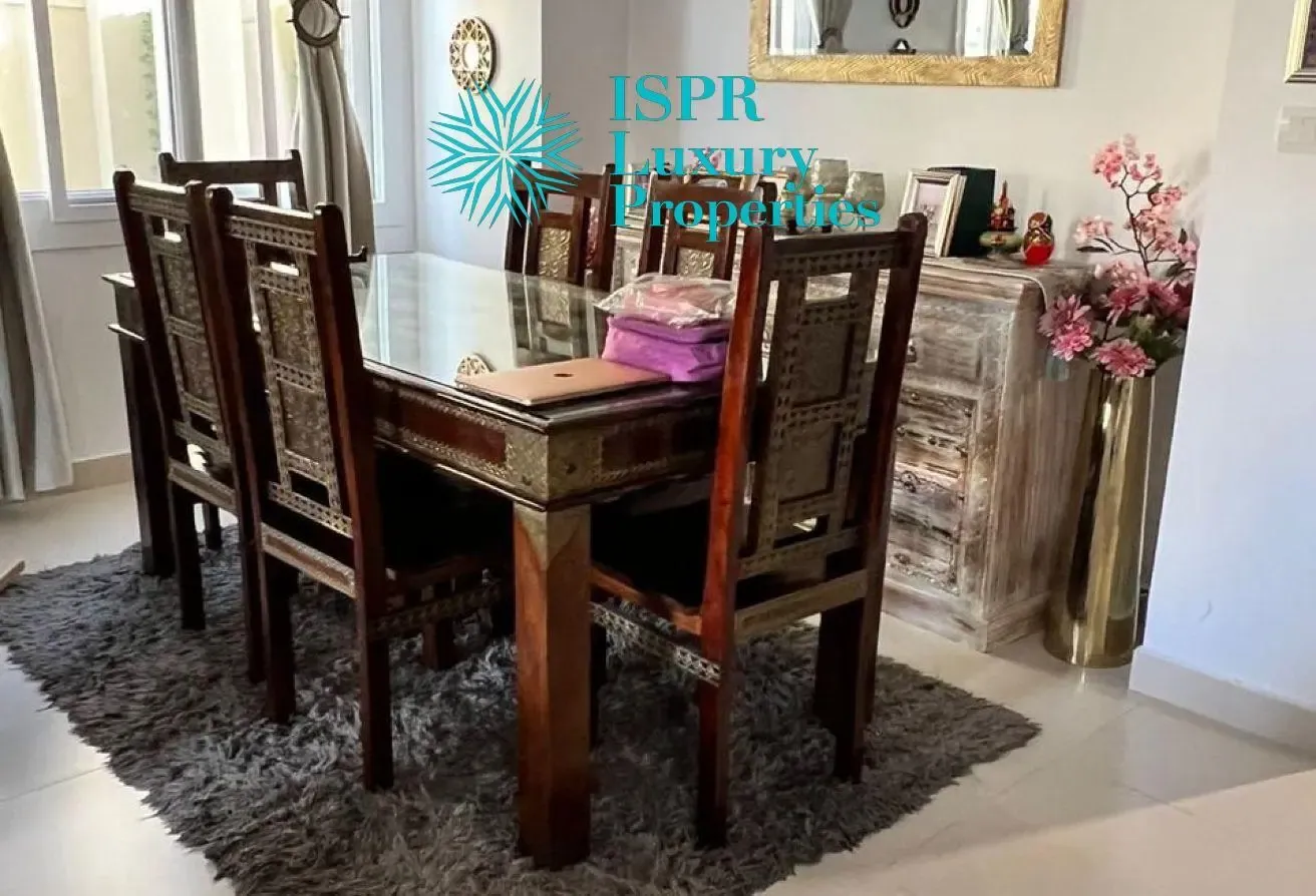 Single Row | 3BR Vacant | Landscaped Garden