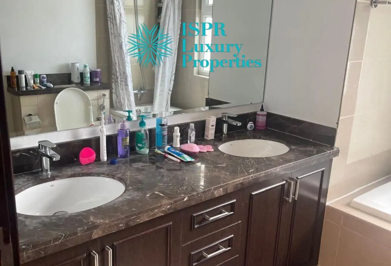 Single Row | 3BR Vacant | Landscaped Garden