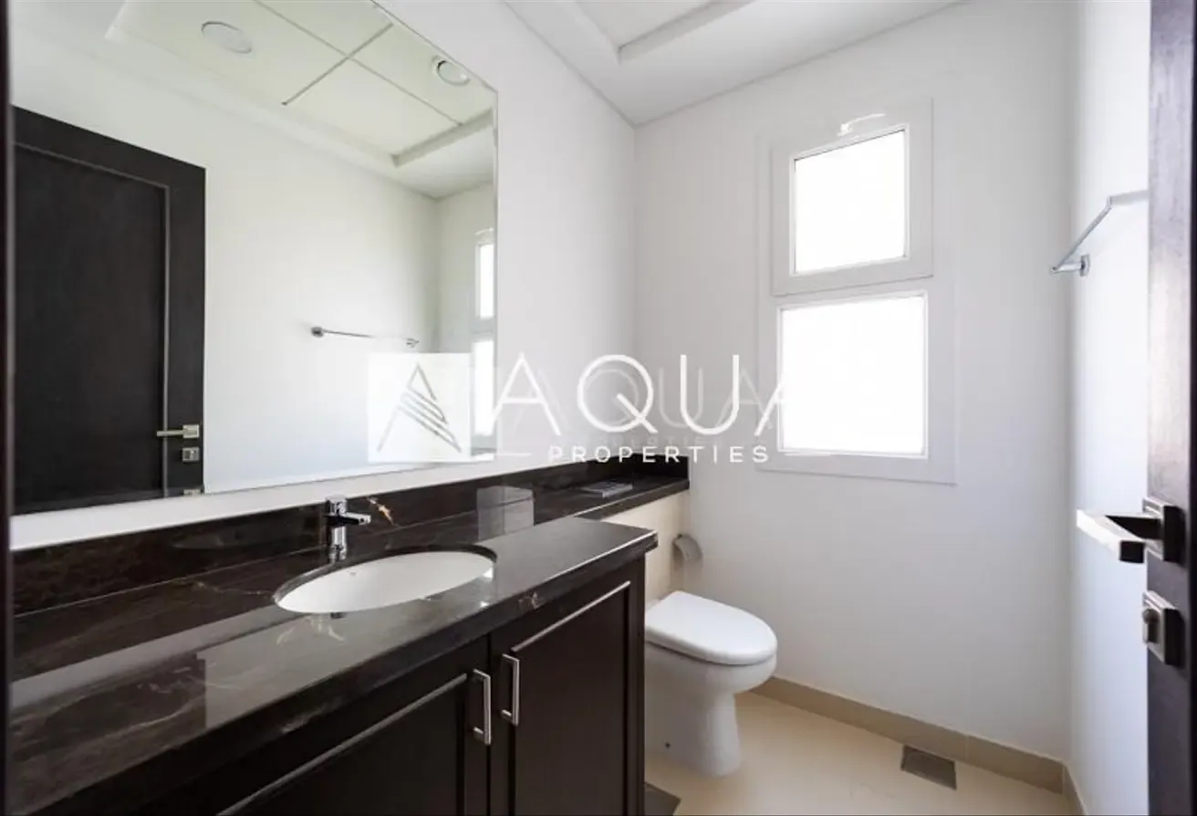 VACANT | TYPE B | CORNER UNIT | NEAR PARK