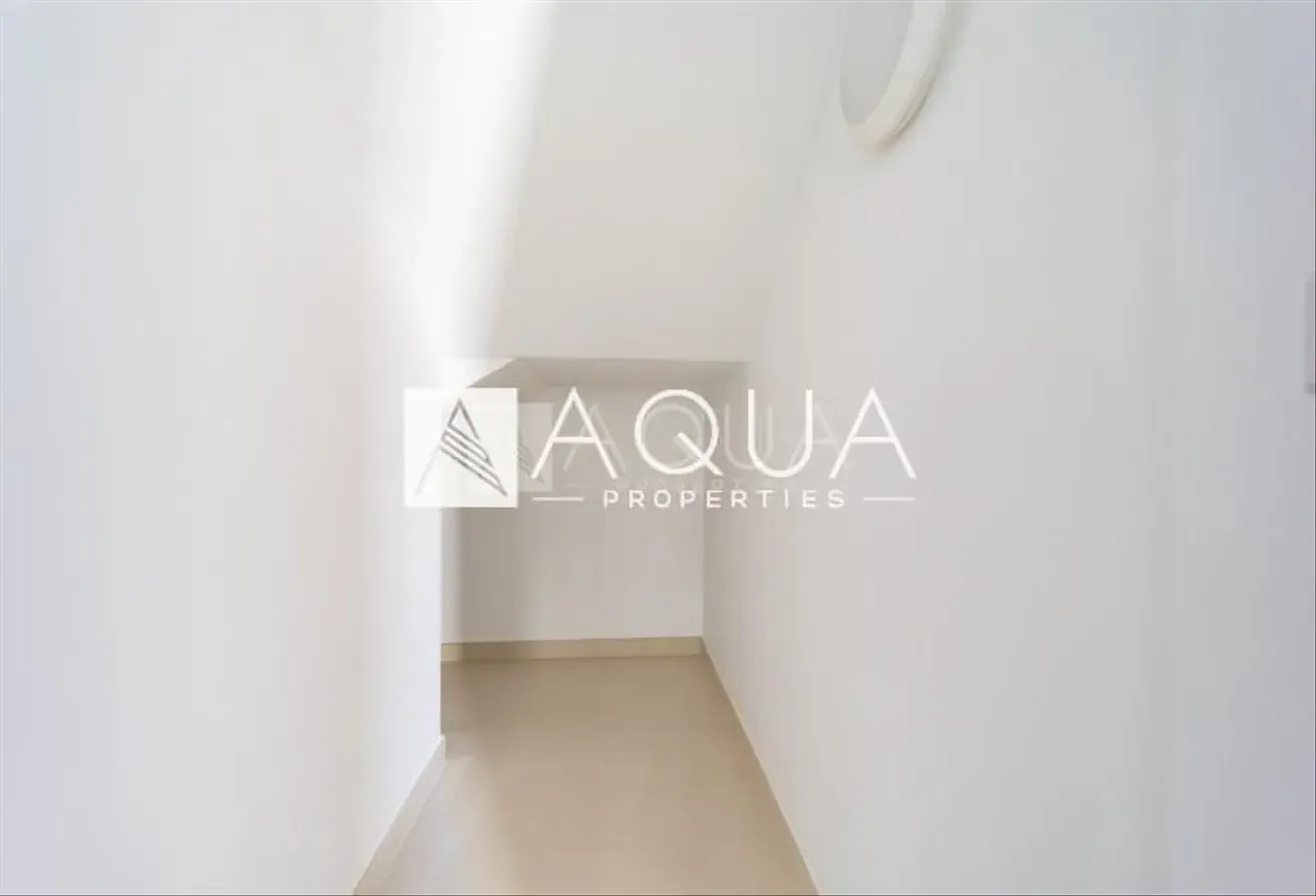VACANT | TYPE B | CORNER UNIT | NEAR PARK