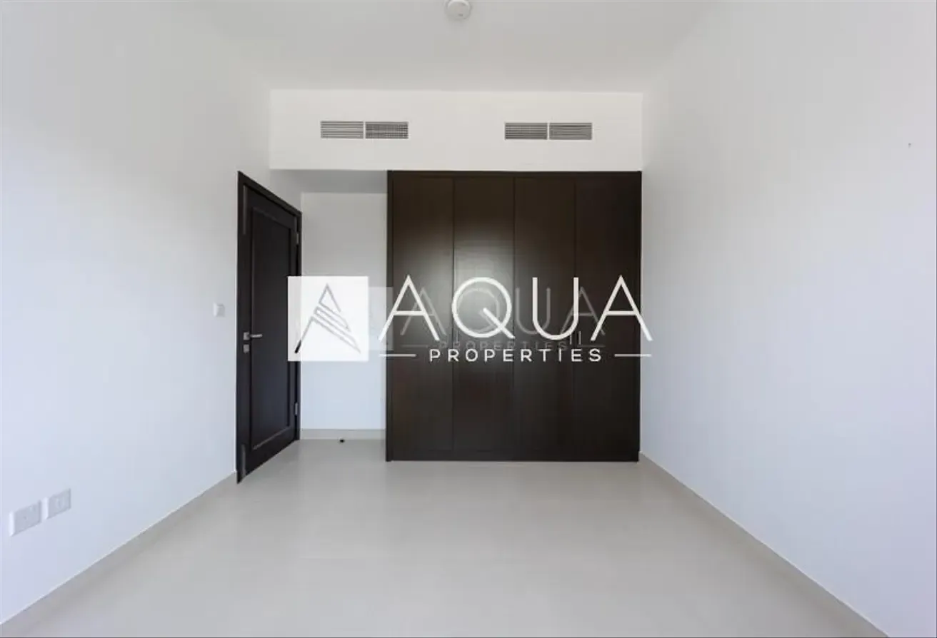 VACANT | TYPE B | CORNER UNIT | NEAR PARK
