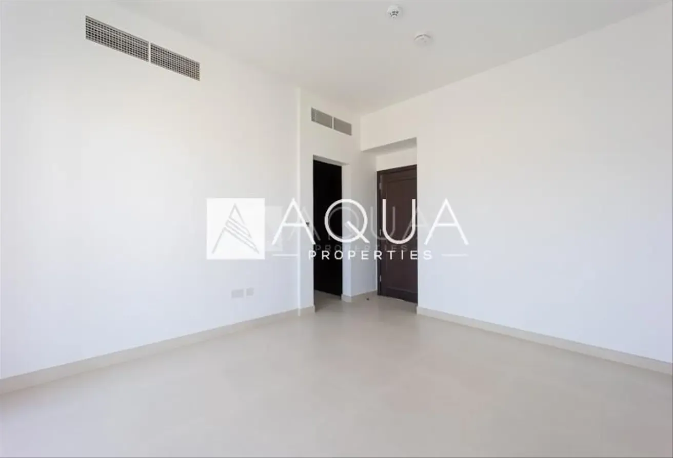 VACANT | TYPE B | CORNER UNIT | NEAR PARK
