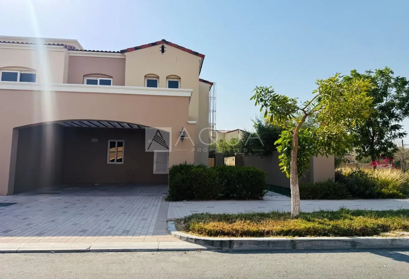 VACANT CORNER UNIT | TYPE B | NEAR PARK