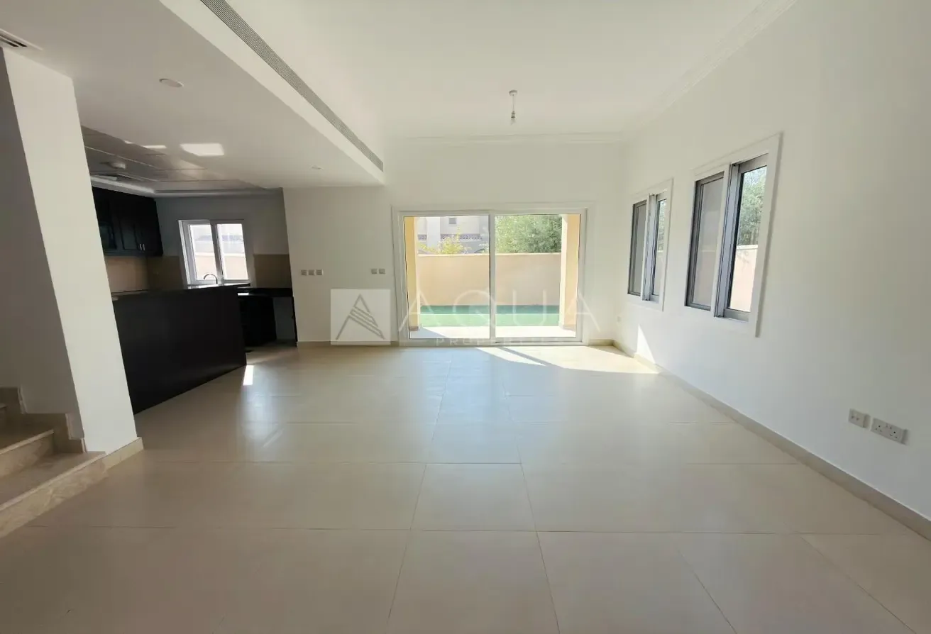 VACANT CORNER UNIT | TYPE B | NEAR PARK
