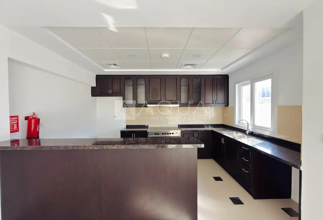 VACANT CORNER UNIT | TYPE B | NEAR PARK