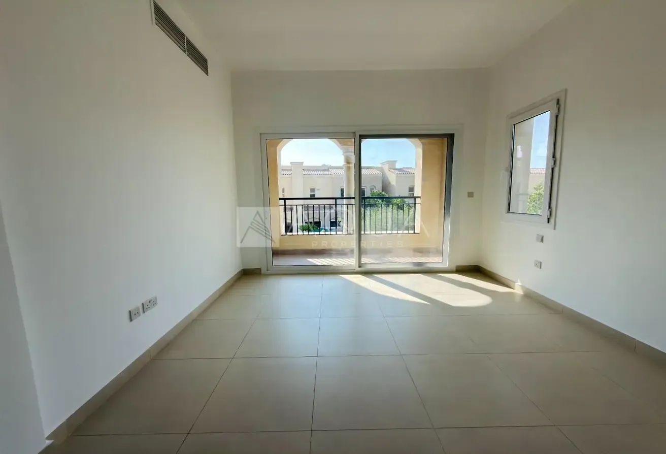 VACANT CORNER UNIT | TYPE B | NEAR PARK