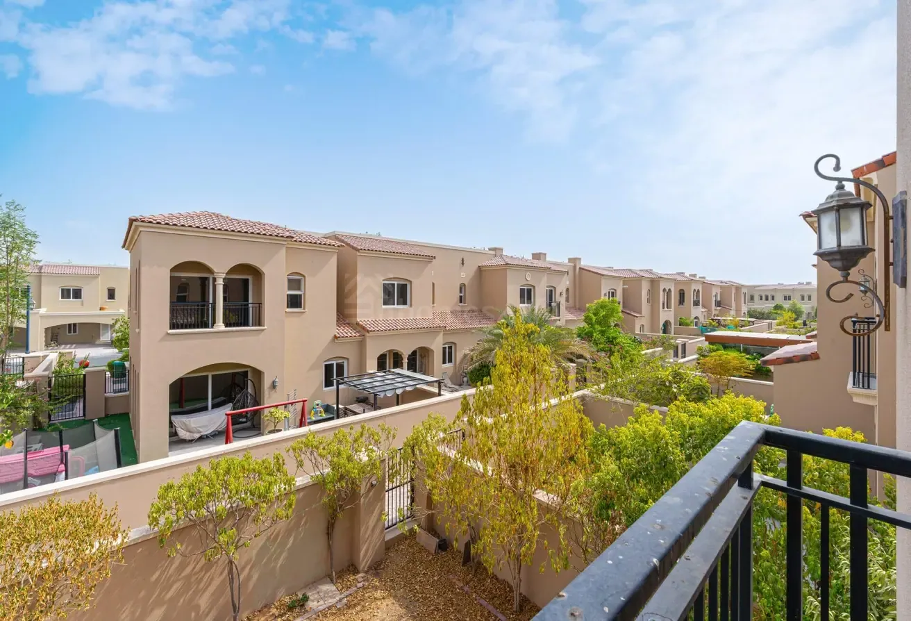 2 BR | CLOSE TO PARK & POOL | EXCLUSIVE