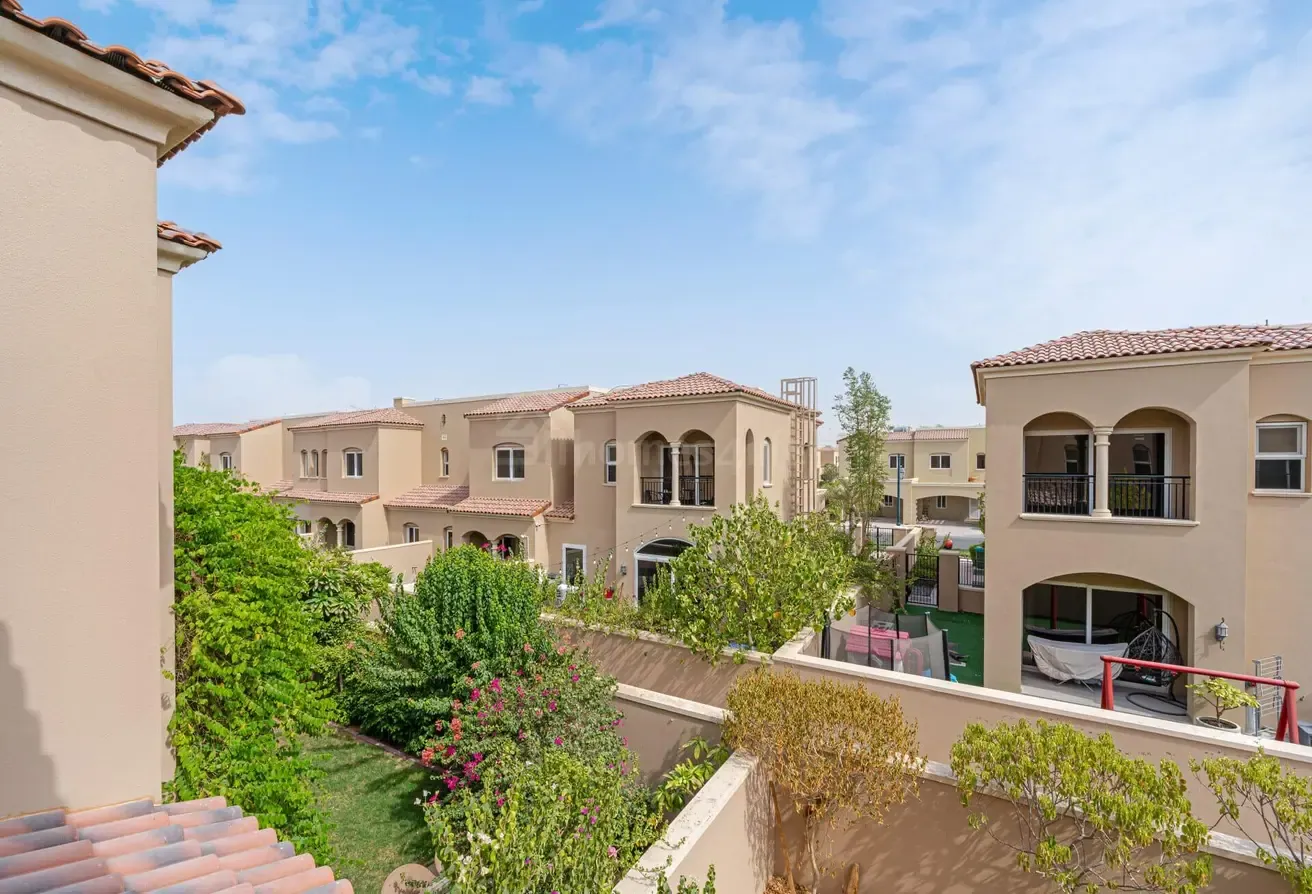 2 BR | CLOSE TO PARK & POOL | EXCLUSIVE