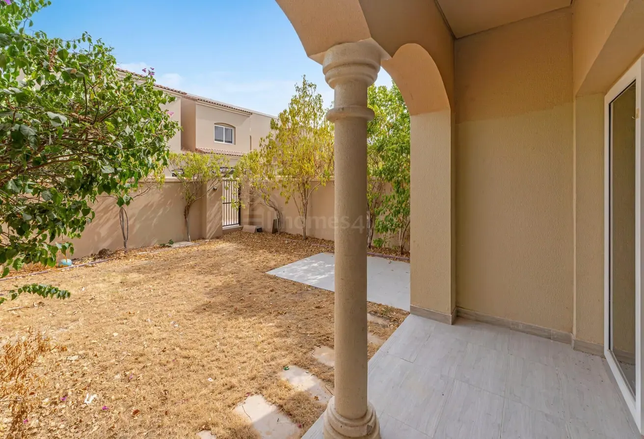 2 BR | CLOSE TO PARK & POOL | EXCLUSIVE