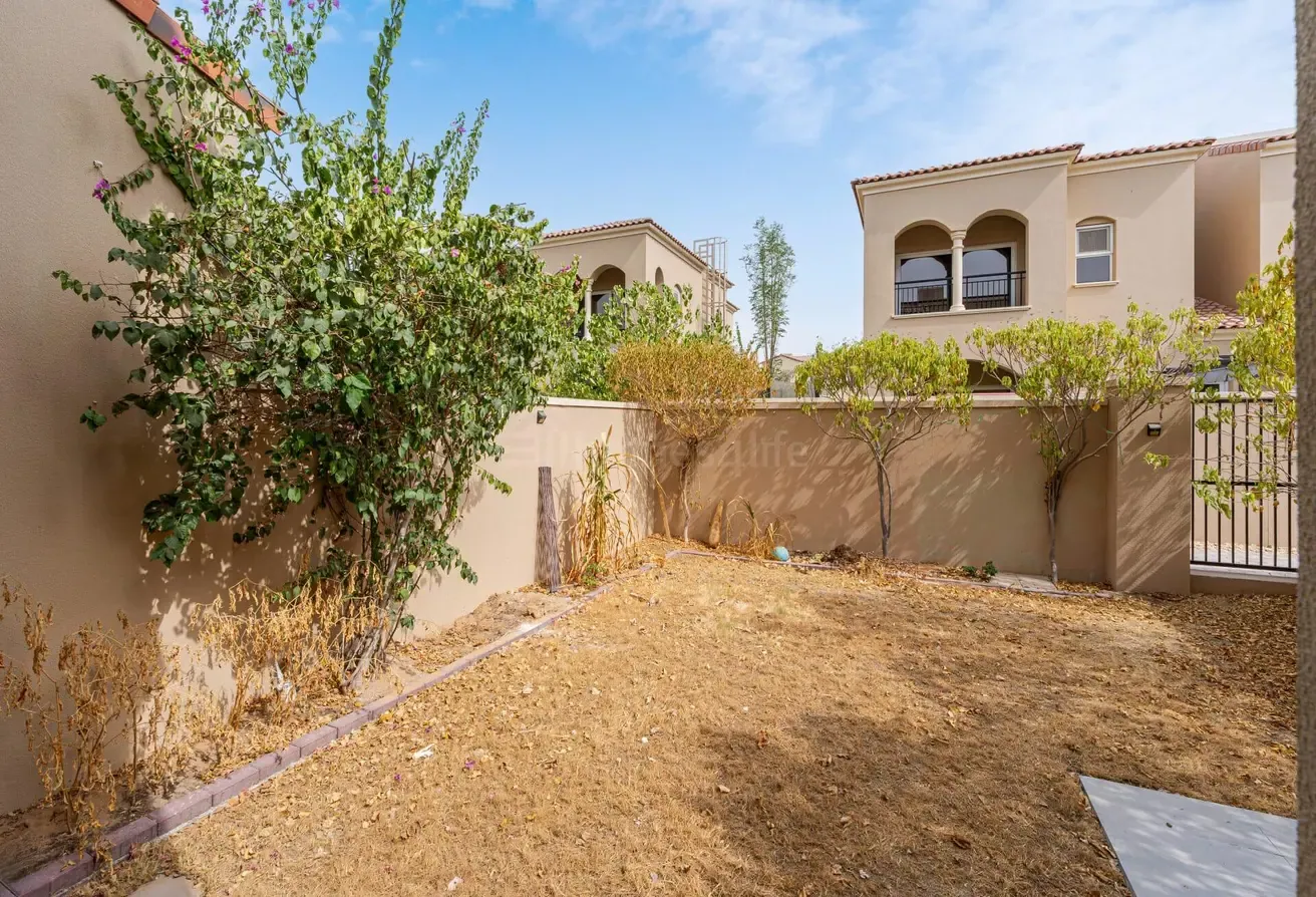 2 BR | CLOSE TO PARK & POOL | EXCLUSIVE