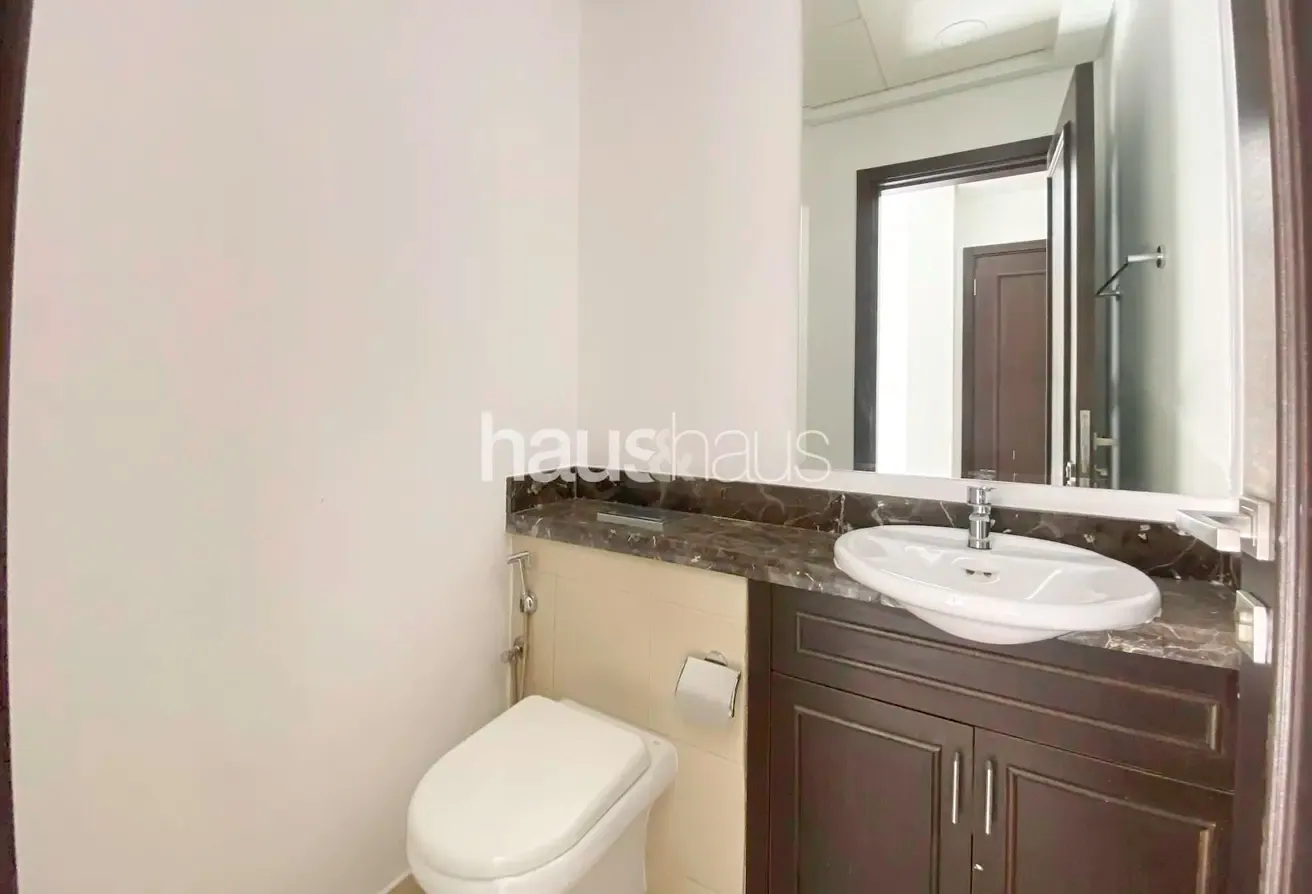 Single Row | Vacant | Perfect Position
